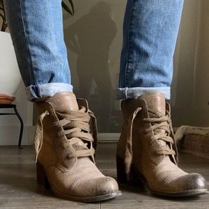 DV by Dolce Vita booties